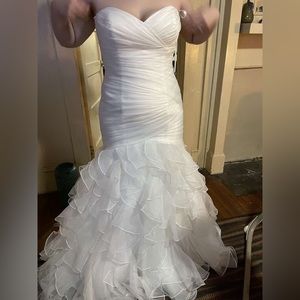 Wedding dress, mermaid style, corset back